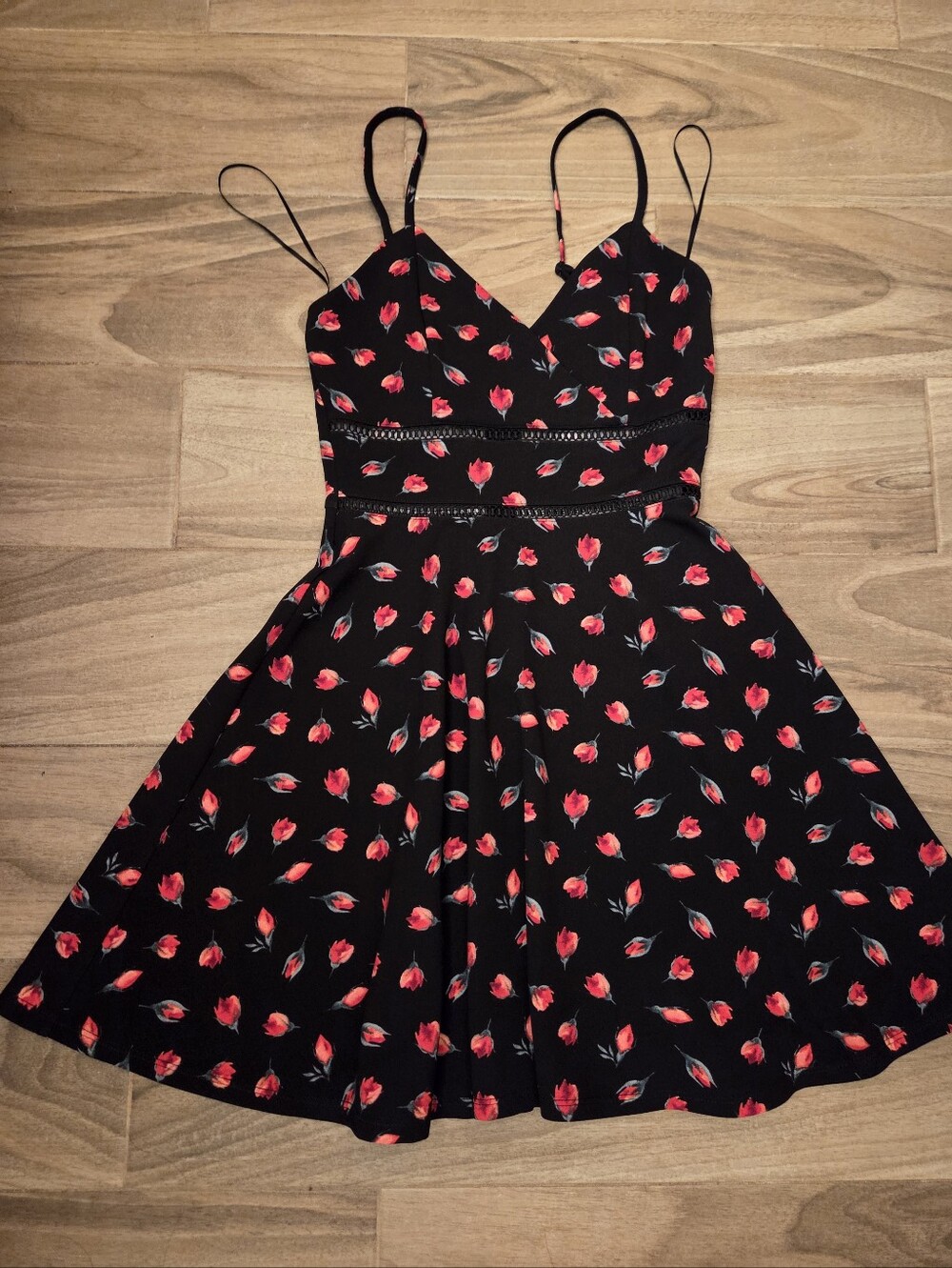 Francesca's Collections Black Midi Dress with Red Floral Print